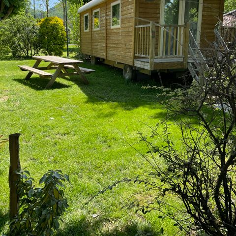 Caravan 4 persons - Roulotte Confort 21m² - 2 bedrooms - TV - Picnic table - with sanitary facilities