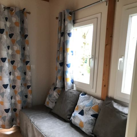 CHALET 6 personnes - Chalet Bois Confort 31m² - 2 chambres - Terrasse couverte - TV - climatisation