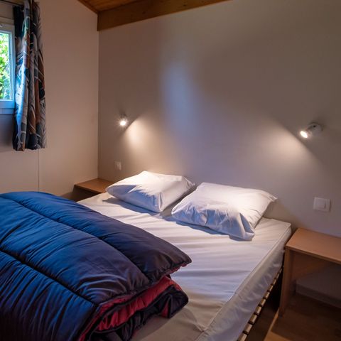 Chalet 6 personen - Holzchalet Confort 31m² - 2 Zimmer - Überdachte Terrasse - TV - Klimaanlage