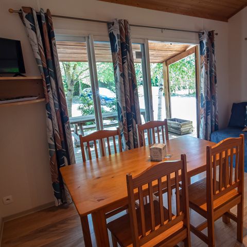 Mobilheim 6 personen - Premium Holzchalet 31m² - 2 Zimmer - Überdachte Terrasse - TV - LV - Klimaanlage