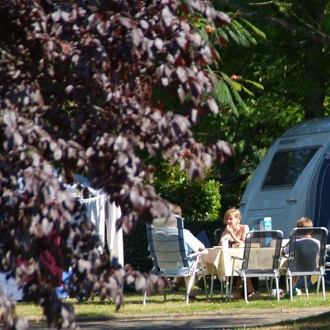 STAANPLAATS - FAMILIE met elektriciteit