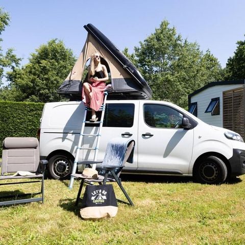 EMPLACEMENT - Emplacement avec sanitaires individuels