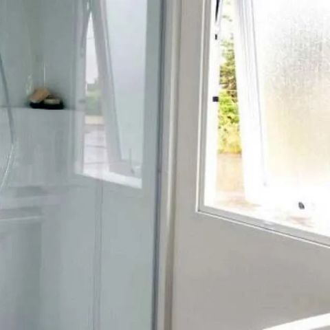 Stacaravan 6 personen - Cordélia 57 met jacuzzi