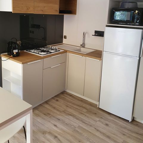 Stacaravan 4 personen - PREMIUM 2 CH - 30 m² / overdekt terras 15 m² (Huisdieren niet toegestaan - niet roken).