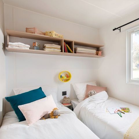 Stacaravan 4 personen - Cottage 2 slaapkamers - 22 m² - 4 slaapplaatsen (max. 2 volwassenen) - Huisdieren niet toegestaan.  7 m² terras