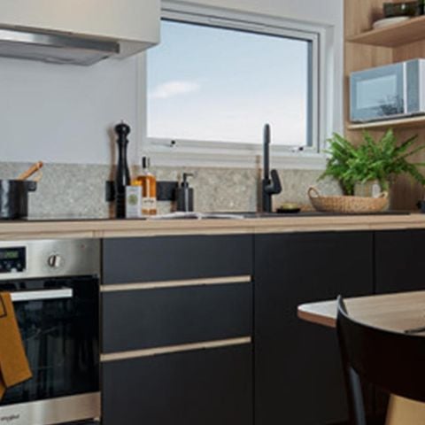 Mobile home 6 persons - TAOS Luxe 40m2 terrace 35m2+ private jacuzzi - 6 pers 3 bedrooms 2 bathrooms - air conditioning