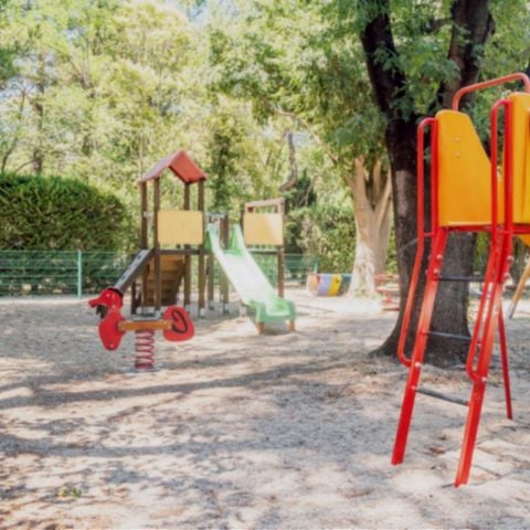 EMPLACEMENT - Emplacements Nu