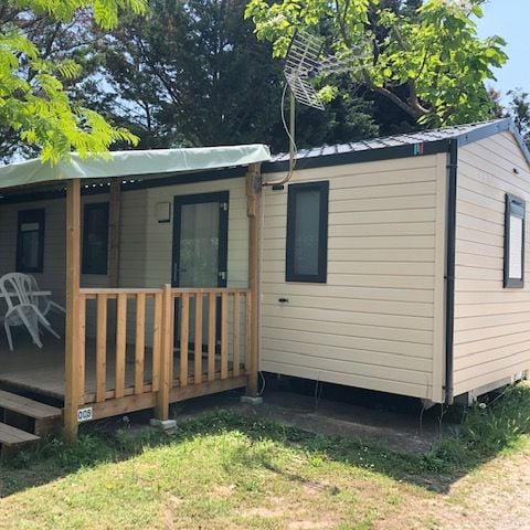 MOBILHOME 7 personnes - PREMIUM 3 chambres - 32m2 - avec CLIM + WIFI + TV - Terrasse couverte de 16m2