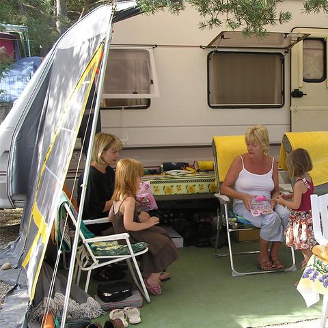Kampeerplaats - Staanplaats caravan / camper