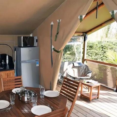 Canvas and wooden tent 5 persons - 2-bedroom Kenya Lodge tent on stilts