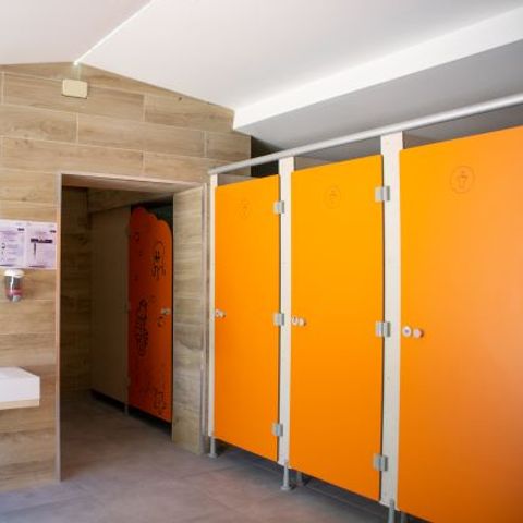 Stellplatz - Pauschale für 2 Personen (Stellplatz + Auto + Strom 10A)