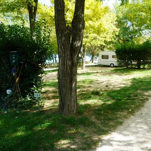 Stellplatz - Pauschale für 2 Personen (Stellplatz + Auto + Strom 10A)