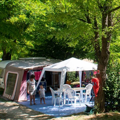 PLOT - Package 2 persons (pitch + car + electricity 10A)