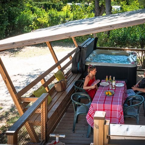 MOBILHOME 4 personnes - Mobil Home Lourmarin avec Jacuzzi - 32m² - 2 chambres