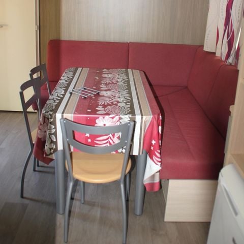 Stacaravan 4 personen - MOBILHOME Comfort met omkeerbare airconditioning - Terras - 2 slaapkamers - 26,52 m² / Steeneik