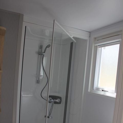 Stacaravan 4 personen - MOBILHOME Comfort Plus Airconditioning met verwarming en koeling Terras - TV - 2 slaapkamers - 32,80 m² / Jasmin en Mimosa