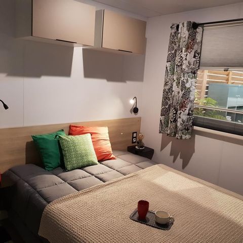 Stacaravan 4 personen - Confort Plus met airconditioning - 2 sl.k. - 4 x 8.20m / Jasmin en Mimosa