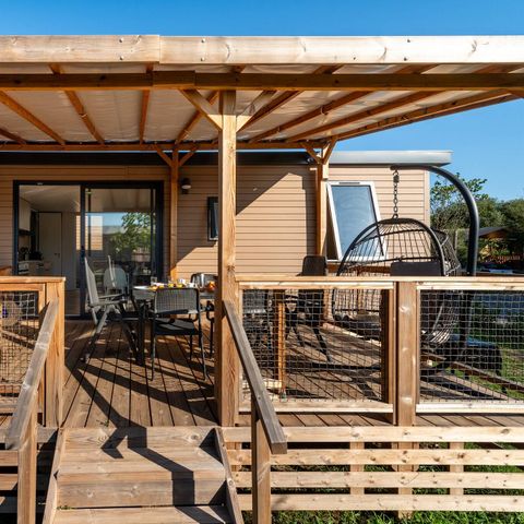 Stacaravan 8 personen - Ultimate Plus | 3 slaapkamers | 6/8 bedden | Terras lounge | 2 badkamers | Airconditioning | TV