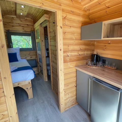 UNUSUAL ACCOMMODATION 2 people - Cabane | 1 Bedroom | 2 Sleeps | 1 Bathroom | Air-conditioning | TV