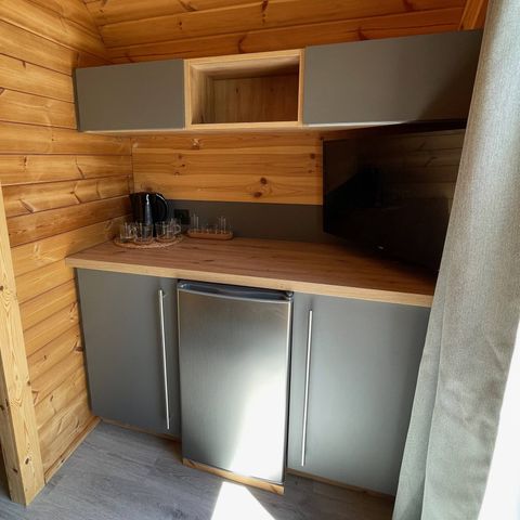 UNUSUAL ACCOMMODATION 2 people - Cabane | 1 Bedroom | 2 Sleeps | 1 Bathroom | Air-conditioning | TV
