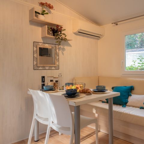 Stacaravan 6 personen - "GEZELLIG - 2 SLAAPKAMERS