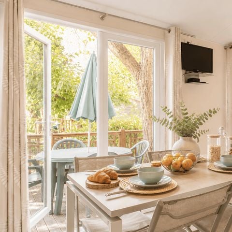 BUNGALOW 6 personnes - "SPACIEUX" - 2 CHAMBRES
