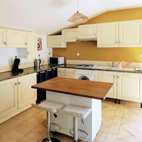 APPARTAMENTO 3 persone - 2 CAMERE DA LETTO - VISTA PISCINA