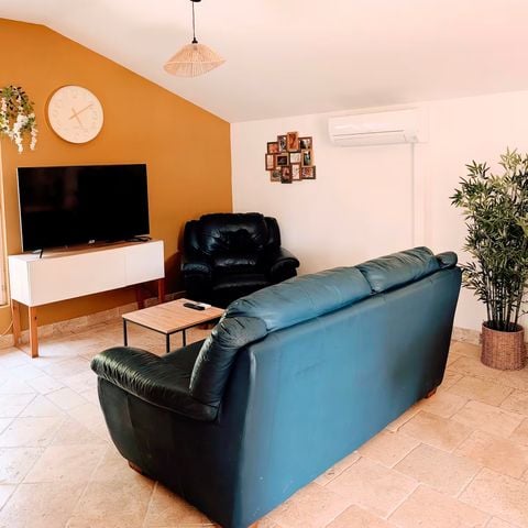 APPARTEMENT 3 personnes - 2 CHAMBRES - VUE PISCINE