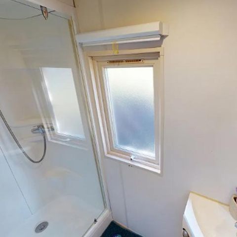Hébergement 4 personnes - Roulotte avec vue nature - 20,40m² - 2 chambres (2 adultes + 2 enfants -12 ANS)