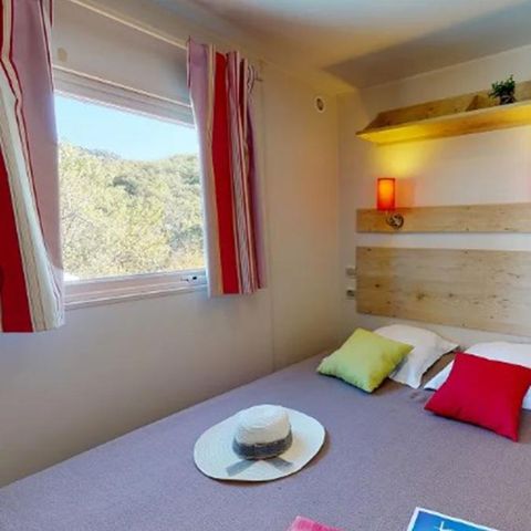 Hébergement 4 personnes - Roulotte avec vue nature - 20,40m² - 2 chambres (2 adultes + 2 enfants -12 ANS)