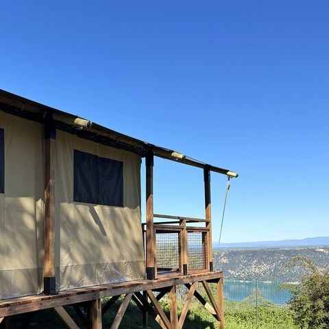 Tente en toile et en bois 4 personnes - Eco Lodge vue lac - 34m² - 2 chambres (sans sanitaires)