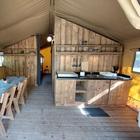 Zelt 4 Personen - LODGE - mit Sanitäranlagen