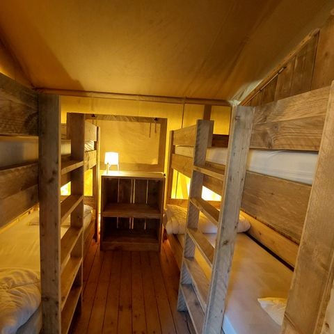Zelt 4 personen - LODGE - mit Sanitäranlagen