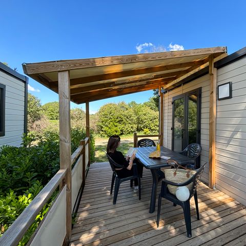 Mobile home 8 persons - TEXAS STANDARD.