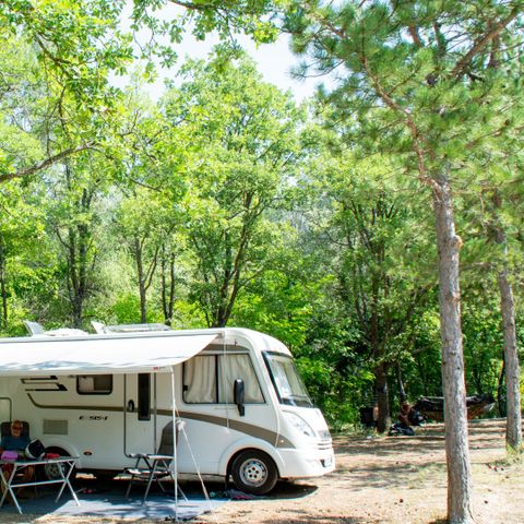 Kampeerplaats - Standplaats tent, caravan of camper + voertuig