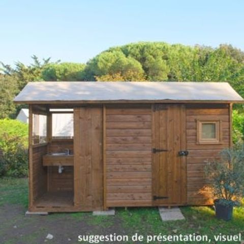 EMPLACEMENT - Forfait Premium équipé d'un sanitaire et cuisine privative (base double) 2/6 pers