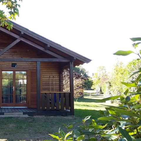 CHALET 4 personas - 2 habitaciones climatizadas CONFORT PLUS - 35 m2 + terraza cubierta de 14 m2
