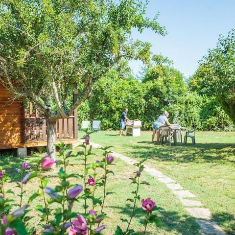 Chalet 4 Personen - 2 Zimmer klimatisiert CONFORT PLUS - 35 m2 + überdachte Terrasse von 14 m2