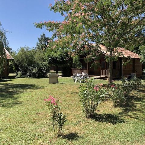 Chalet 4 personen - 2 slaapkamers met airconditioning COMFORT - 35m2 + overdekt terras 14m2