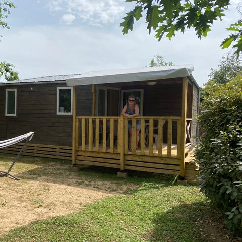 Bungalow 4 personen - 2 slaapkamers met airconditioning - 31m2 + overdekt terras