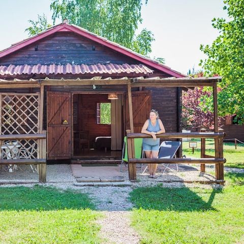 Chalet 4 personen - CHALET LOFT CONFORT - 1 großes Zimmer - Klimaanlage - TV - BBQ - Reinigung* - 35m2 + überdachte Terrasse von 14m2
