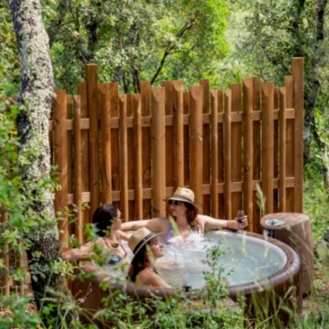 MOBILE HOME 4 people - WINE COTTAGE with Jaccuzzi