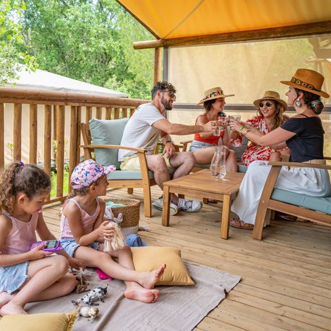 Canvas and wooden tent 5 persons - Glamping Lodge