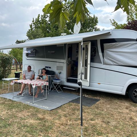 STAANPLAATS - Camping caravan