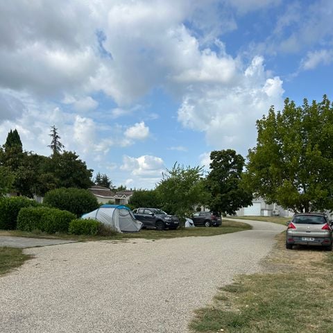 STAANPLAATS - Camping caravan