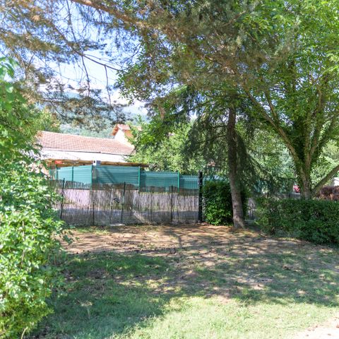 STAANPLAATS - Tentplaats, inclusief 1 motorfiets of 1 auto