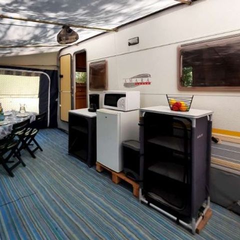 CARAVAN 2 persone - (Senza servizi igienici)