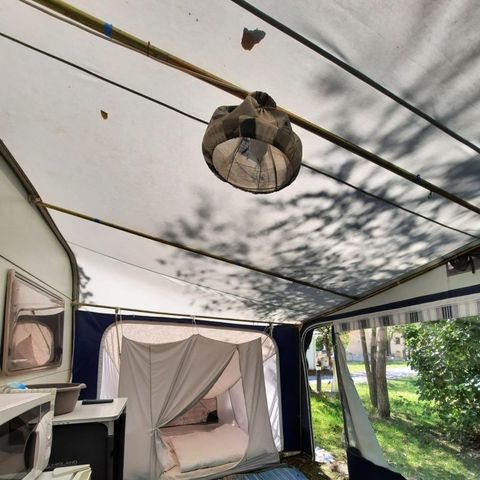 CARAVANA 4 personas - (Sin instalaciones sanitarias)