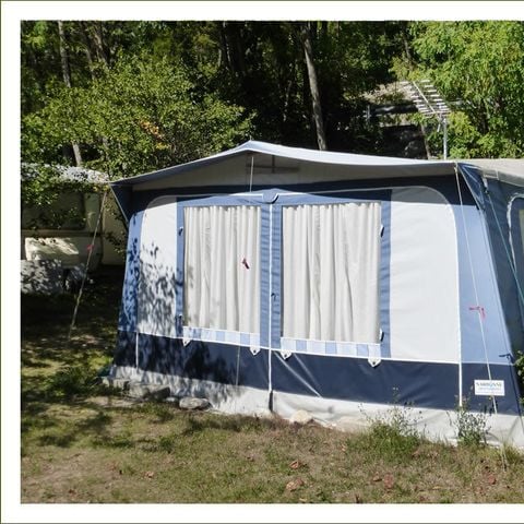 Caravan 2 personen - (Zonder sanitair)