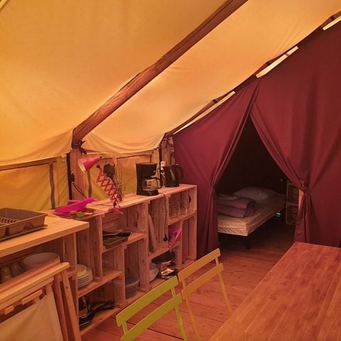 TIENDA DE LONA Y MADERA 7 personas - Albergue Crusoe